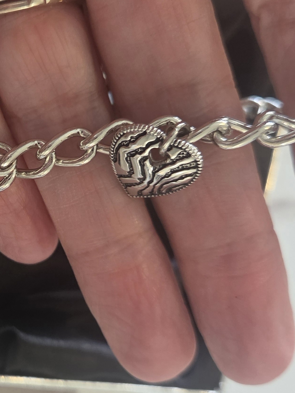 NWT Splendid Silver tone Heart Charm Link Bracelet